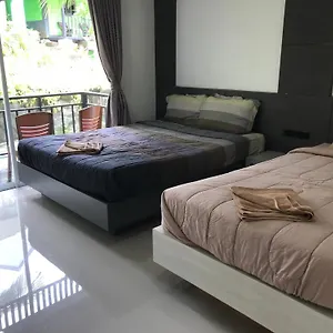 Hotell Pp Midnight, Phi Phi-öarna